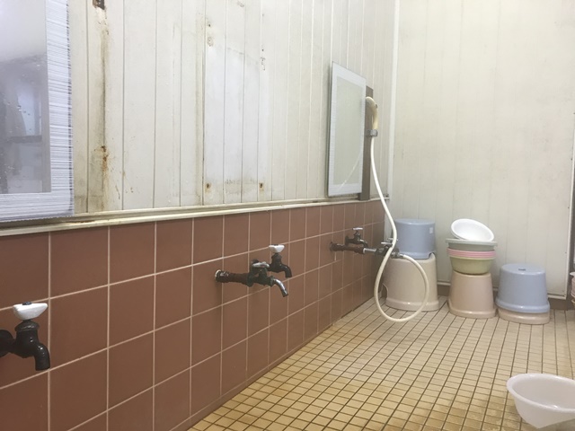 新津温泉