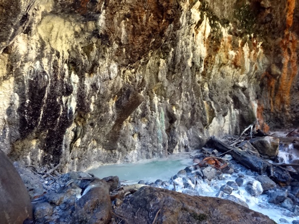 燕温泉　惣滝の湯