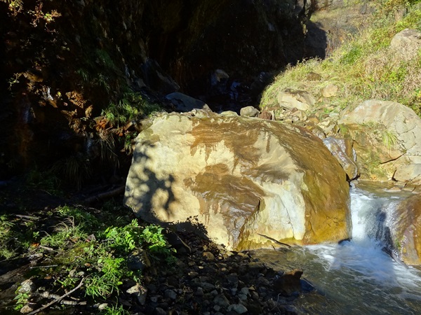 燕温泉　惣滝の湯