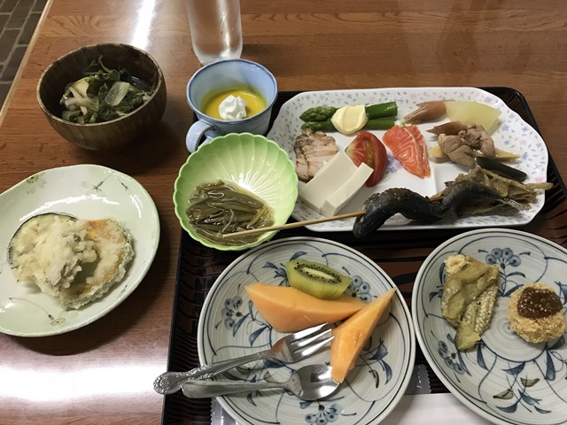 藤七温泉　彩雲荘　夕飯